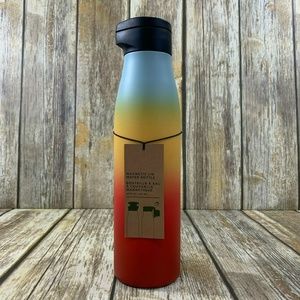 Starbucks Summer 2019 RAINBOW Magnetic Lid Bottle